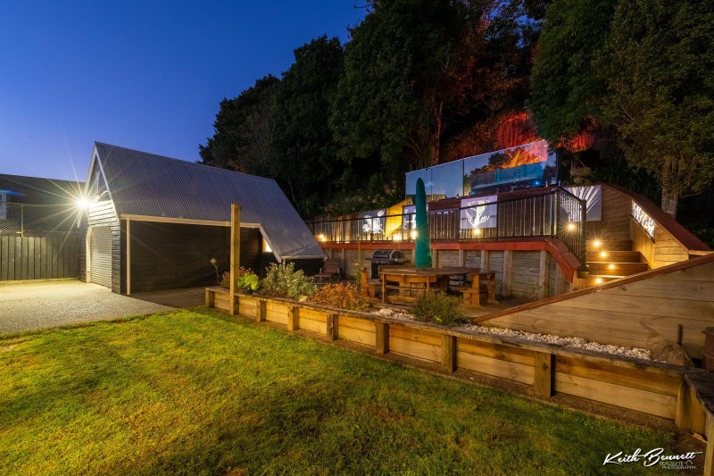 15 Johnswood Grove, Clouston Park, Upper Hutt - Carousel 2