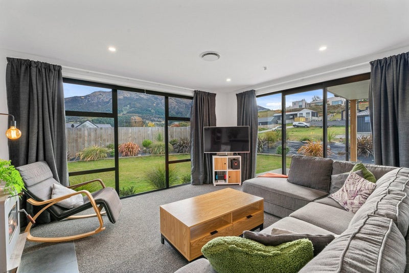 24 Woodpecker Street, Wanaka - Carousel 2