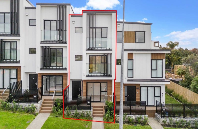 13/32 Karori Crescent, Orakei, Auckland - Carousel 1