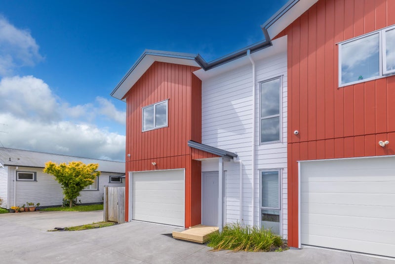 1/188 Old Farm Road, Hamilton East, Hamilton - Carousel 1