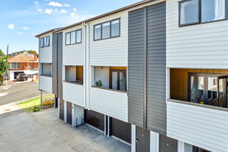 3/701 Hillsborough Road, Mount Roskill, Auckland - Carousel 1