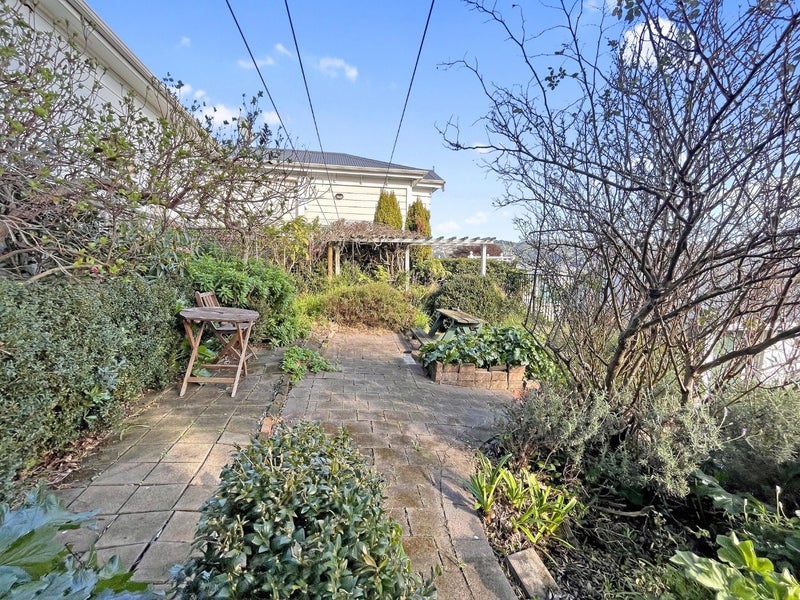 38 Hawker Street, Mount Victoria, Wellington - Carousel 15