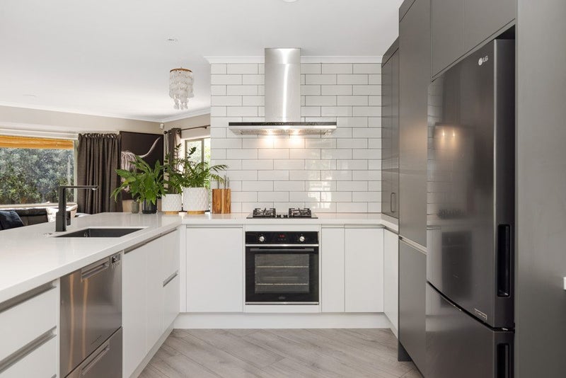 9 Kenmure Place, Bethlehem, Tauranga - Carousel 2