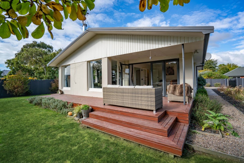 4 Warren Crescent, Hillmorton, Christchurch - Carousel 1