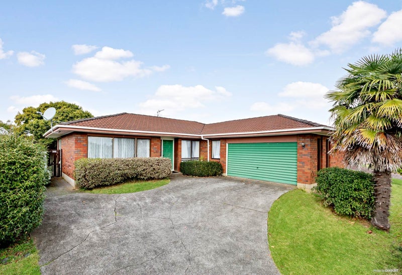 178 Prince Regent Drive, Farm Cove, Auckland - Carousel 1