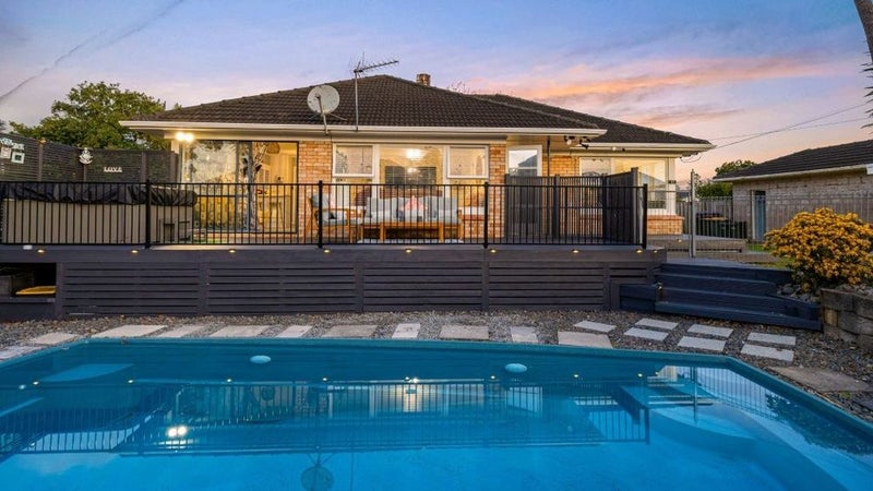 21 Orams Road, Hillpark, Auckland - Carousel 1