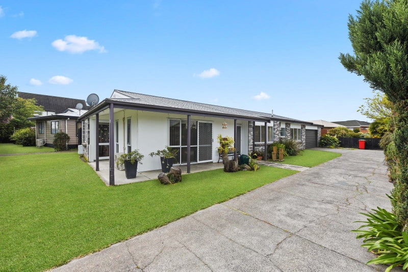 34 Endeavour Avenue, Flagstaff, Hamilton - Carousel 1