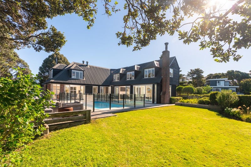 34 Seatoun Heights Road, Seatoun, Wellington - Carousel 41
