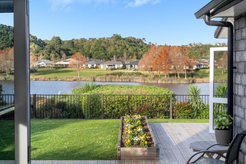 31 Scoria Close, Pyes Pa, Tauranga - Carousel 1