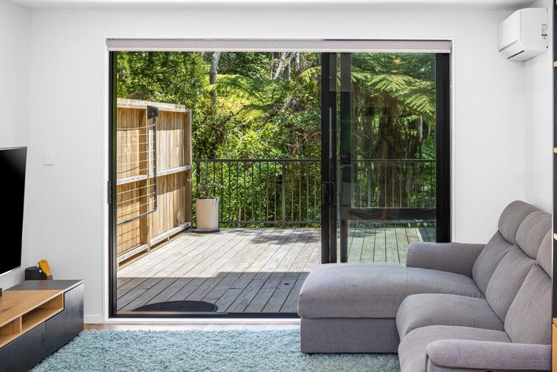 29 Tokai Place, Glen Eden, Auckland - Carousel 1