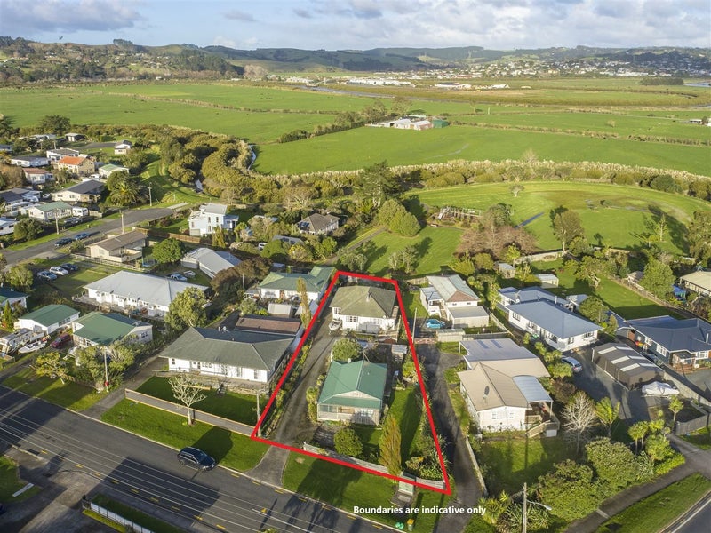 2 Waiwera Avenue, Parakai, Helensville - Carousel 1