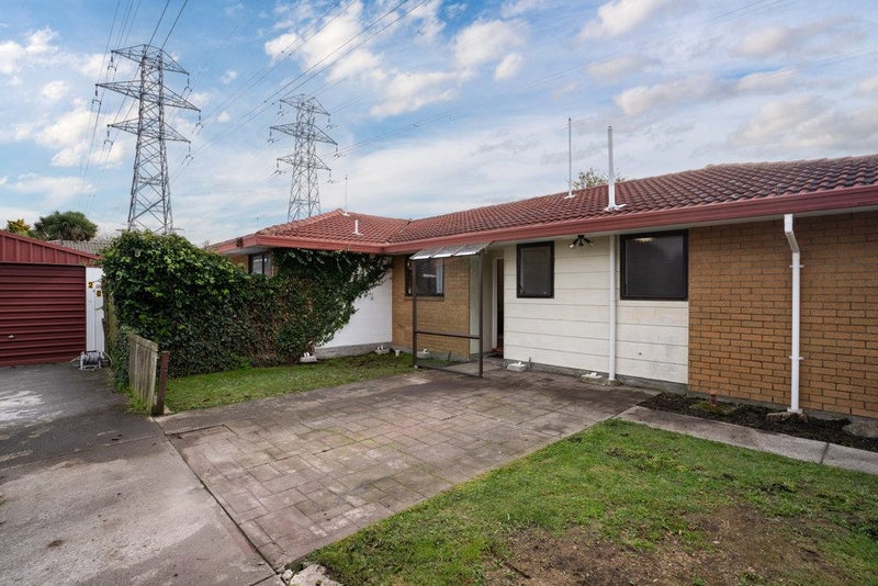 1/8 Glenleith Lane, Hei Hei, Christchurch - Carousel 1