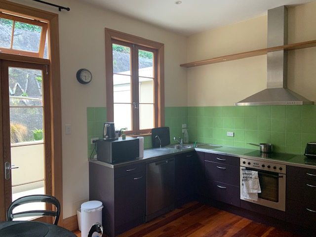 5/310 Tinakori Road, Thorndon, Wellington - Carousel 2