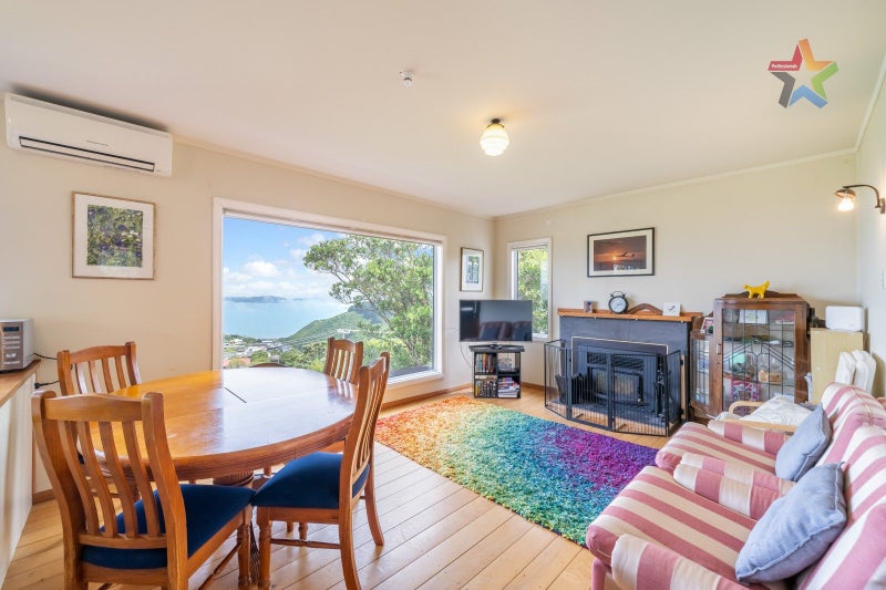 12 Titiro Moana Road, Korokoro, Lower Hutt - Carousel 2