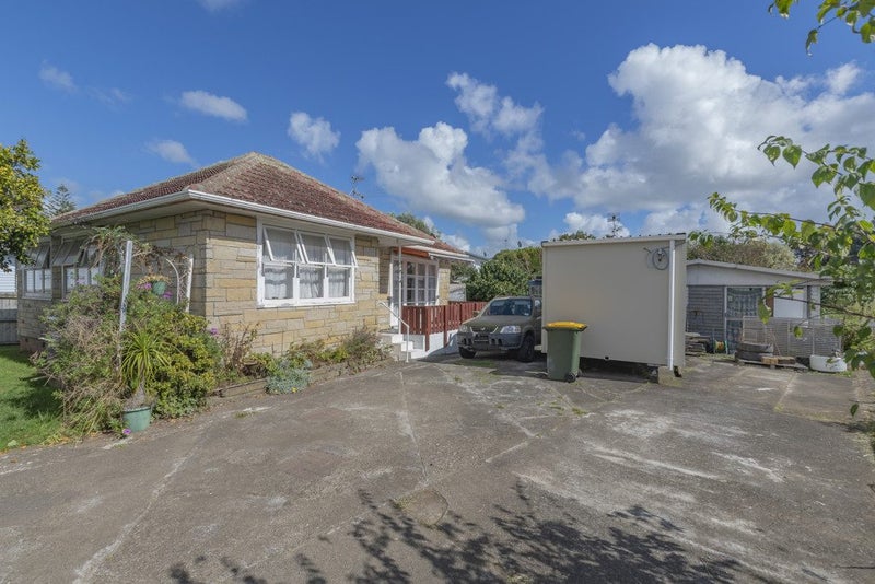 9 Jordan Road, Mangere, Auckland - Carousel 2