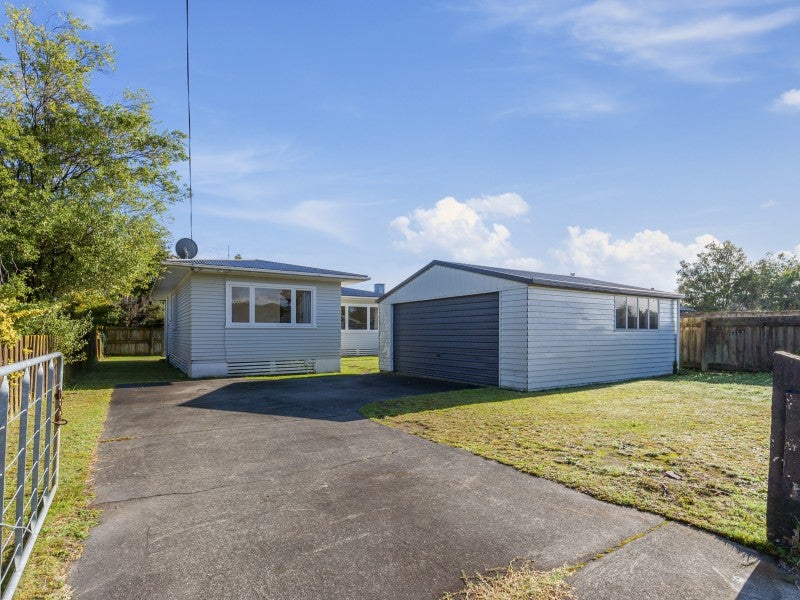 1/11 Kōnini Street, Taupō - Carousel 1