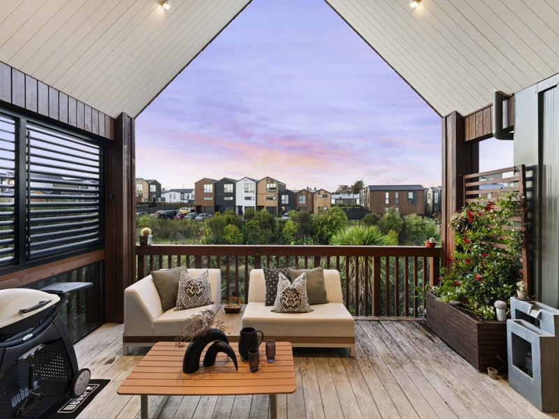 171 Jack Lachlan Drive, Beachlands, Auckland - Carousel 2