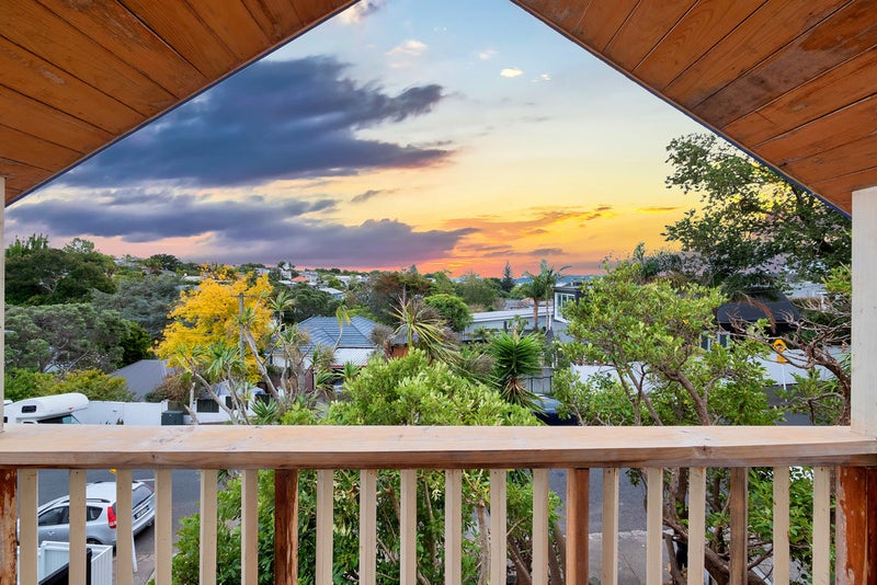 6 Larchwood Avenue, Westmere, Auckland - Carousel 1