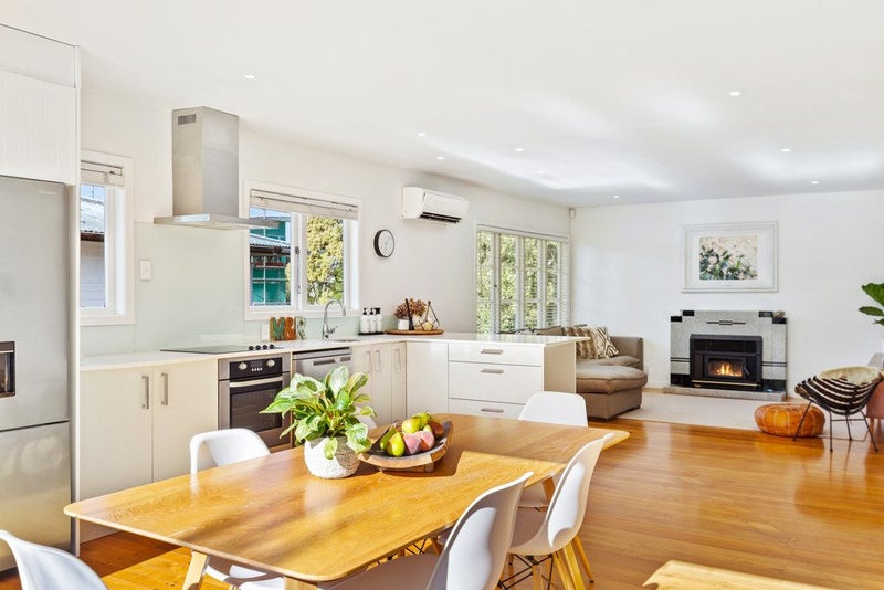 36 Kervil Avenue, Te Atatu Peninsula, Auckland - Carousel 2