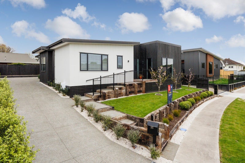 35 Ashford Avenue, Hokowhitu, Palmerston North - Carousel 1