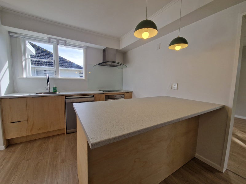 35 Routley Crescent, Elderslea, Upper Hutt - Carousel 2