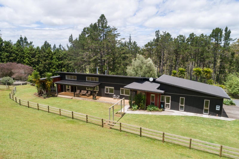 37 Shirley Road, Kerikeri - Carousel 1