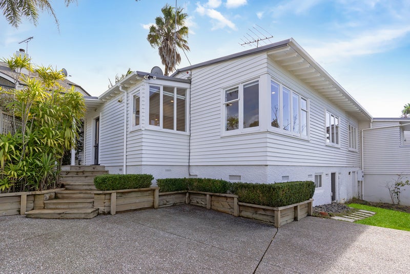 24 Kurahaupo Street, Orakei, Auckland - Carousel 1
