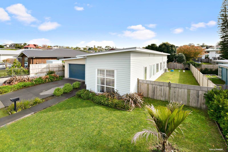20 Kukuwai Avenue, Red Beach, Red Beach - Carousel 2