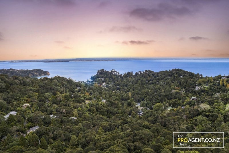 33 Lookout Drive, Laingholm, Auckland - Carousel 2