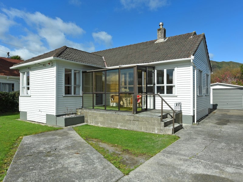 17 Wheatley Street, Naenae, Lower Hutt - Carousel 2