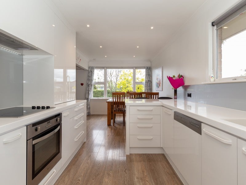 26 Oriana Crescent, Hornby, Christchurch - Carousel 2