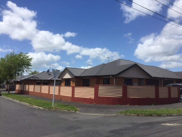 4 Jones Crescent, Melville, Hamilton - Carousel 1