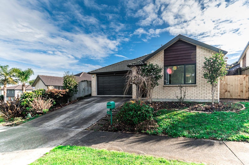 3 Norwood Drive, Flat Bush, Auckland - Carousel 1