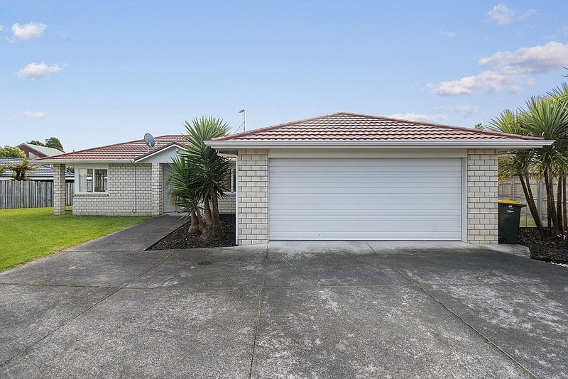 54A Lothian Brae, Wattle Downs, Auckland - Carousel 1