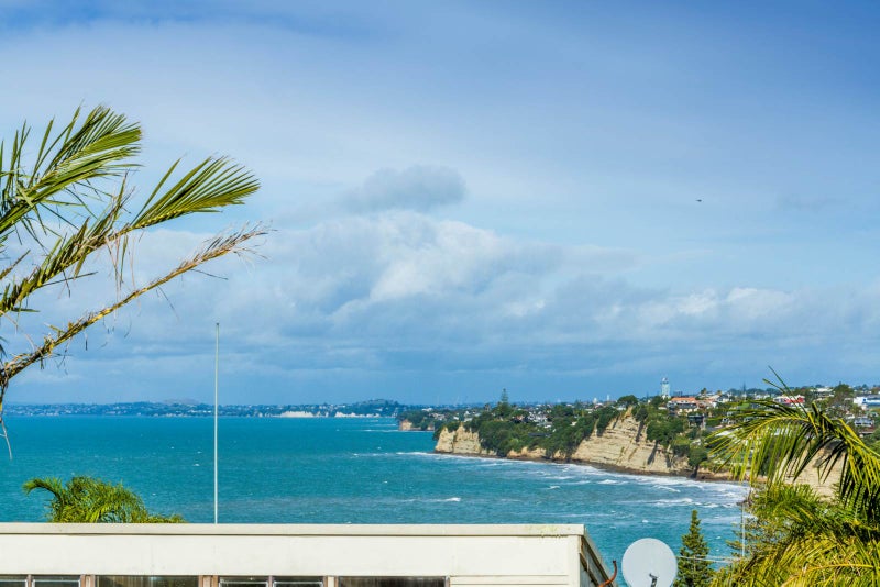 2/17 Ridge Road, Waiake, Auckland - Carousel 2