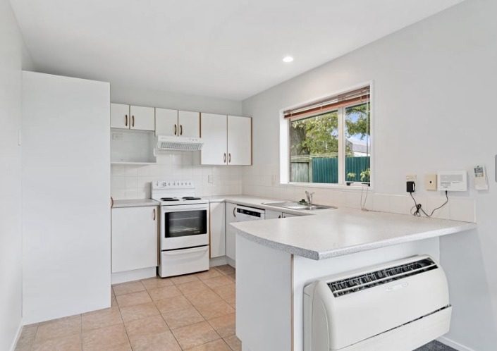 4/15 Sylvan Street, Hillmorton, Christchurch - Carousel 2