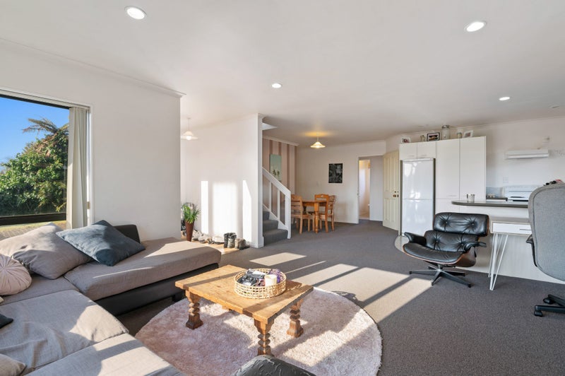 6B Hoyte Place, Pukehangi, Rotorua - Carousel 1