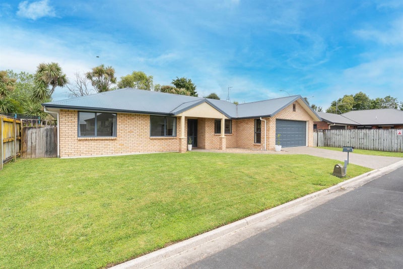 44 Nielsen Gardens, Rototuna, Hamilton - Carousel 15