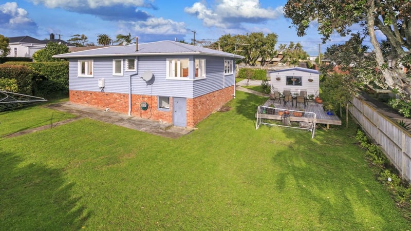 1A Corrella Road, Belmont, Auckland - Carousel 2