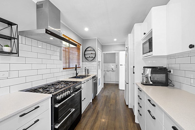 4 Ward Place, Marfell, New Plymouth - Carousel 2