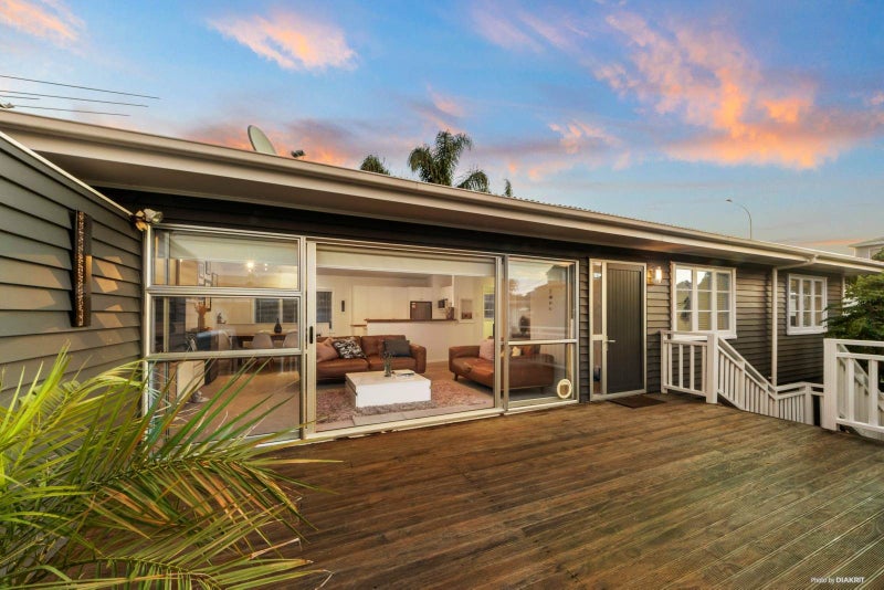 74A Wiseley Road, West Harbour, Auckland - Carousel 2