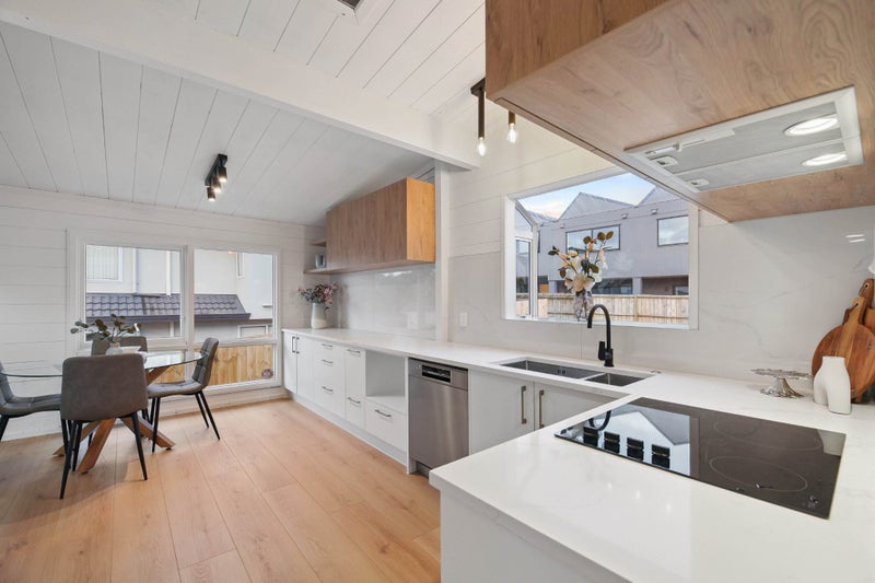 20 Cherry Road, Bucklands Beach, Auckland - Carousel 2