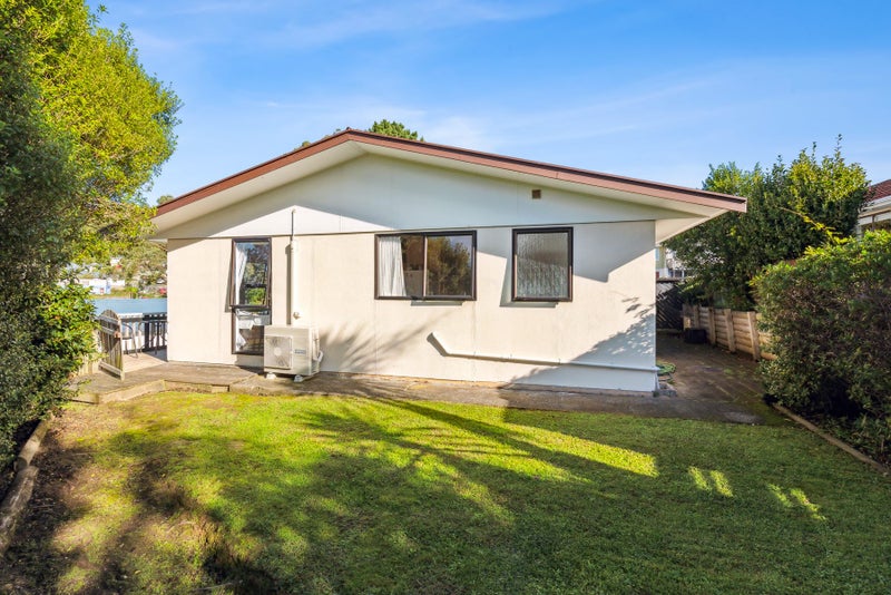 17B Rose Street, Ranui Heights, Porirua - Carousel 1