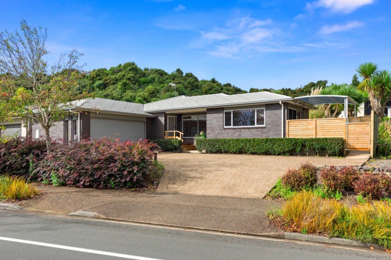 185 Lakes Boulevard, Pyes Pa, Tauranga - Carousel 1