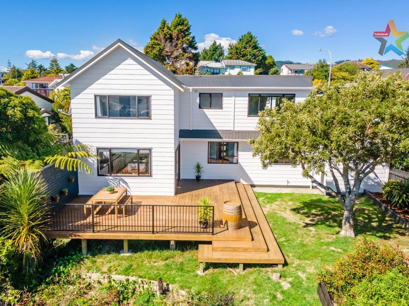 186 Holborn Drive, Stokes Valley, Lower Hutt - Carousel 2