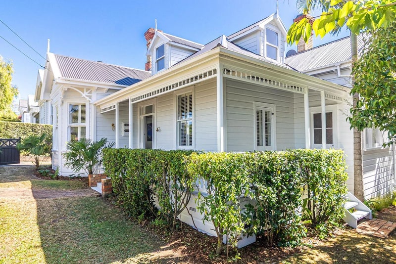 24 Pencarrow Avenue, Mount Eden, Auckland - Carousel 1