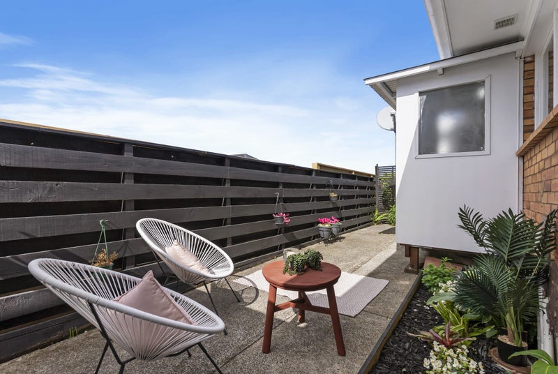 2/49 Mount Smart Road, Onehunga, Auckland - Carousel 2