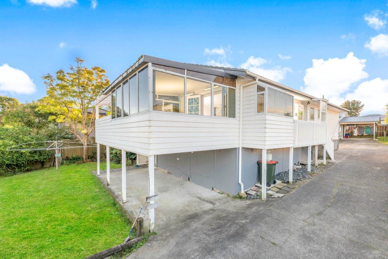 1/52 Waitaki Street, Henderson, Auckland - Carousel 1