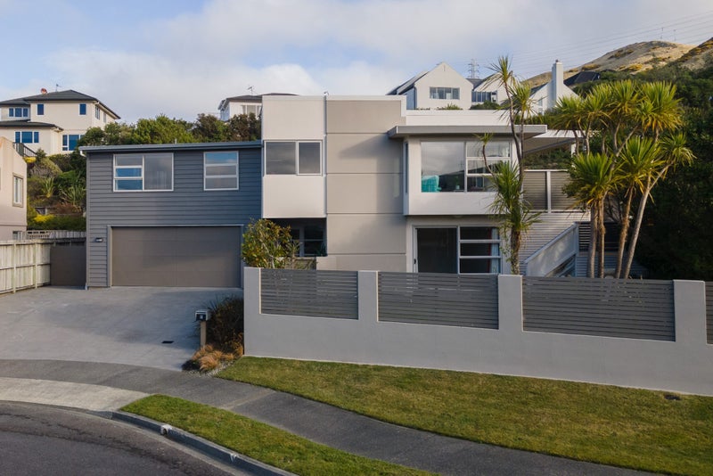 16 Neston Grove, Churton Park, Wellington - Carousel 2