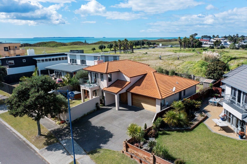 9 Bermuda Drive, Papamoa Beach, Papamoa - Carousel 1